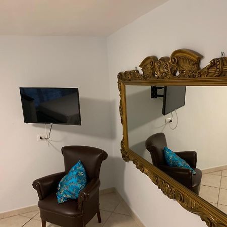 Da Walter,Holiday Home In The Centre Catania Exterior foto