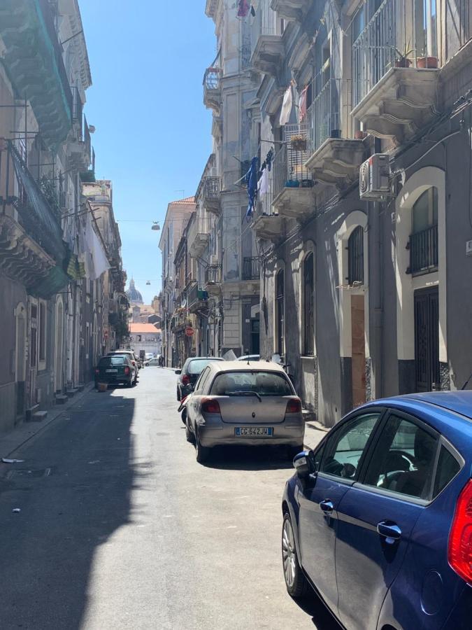 Da Walter,Holiday Home In The Centre Catania Exterior foto